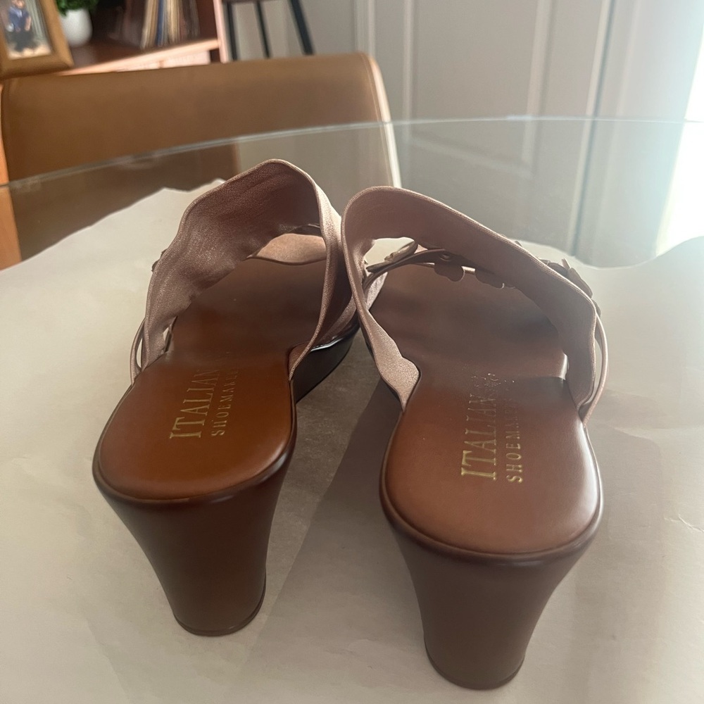 Italian Shoemakers Women's Nude Wedge Heels